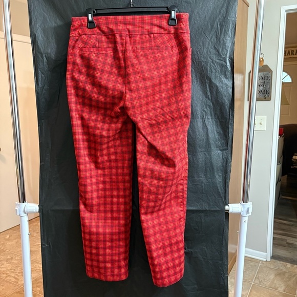Croft & Barrow 6 Petite Red Plaid The Effortless Stretch Pattern Pants - Picture 4 of 5